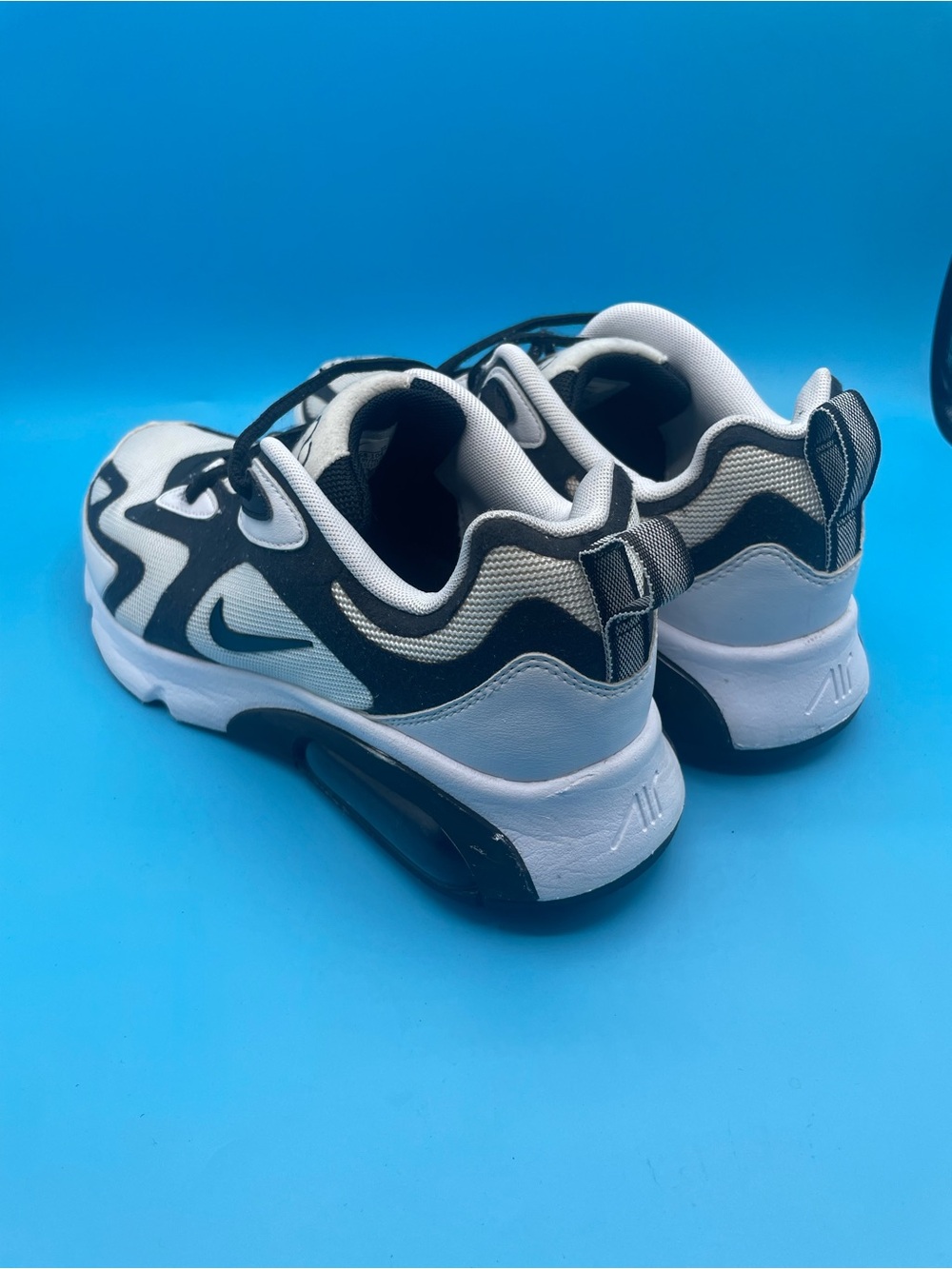Nike Air Max 200 white and black - Picture 3 of 4